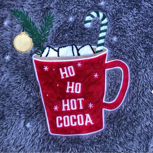 Women's Plush Cocoa 2-Piece Pajamas - Picture 5 of 10